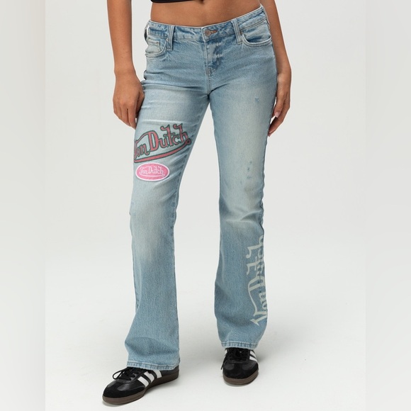 *NWT* VON DUTCH Low Rise Bootcut Patch Embroidered Jeans Light Wash - Picture 2 of 10